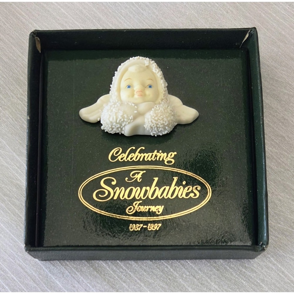 Vintage 1997 Department 56 Snowbabies Bisque Friendship Pin Christmas Brooch - Picture 2 of 5